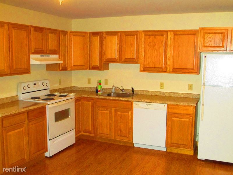 Primary Photo - 2 br, 1 bath Apartment - 73 Rancourt Rd