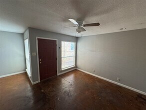 Building Photo - 3428 Willowrun Dr