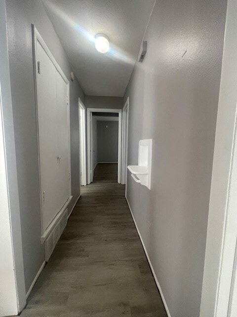 Building Photo - 8411 Glen Regal Dr