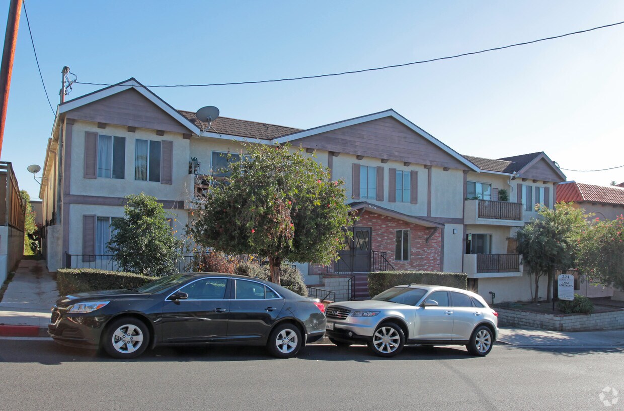 518 Raymond Avenue Apartments in Santa Monica, CA