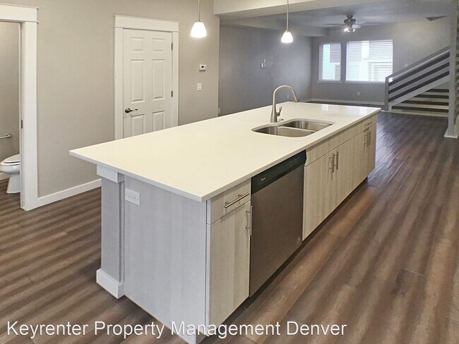Building Photo - 2 br, 2.5 bath House - 1539 W 43rd Ave
