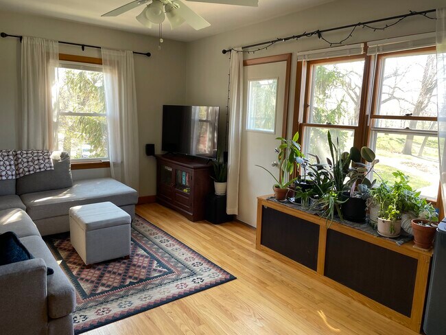 Foto del edificio - 632 Wingra St