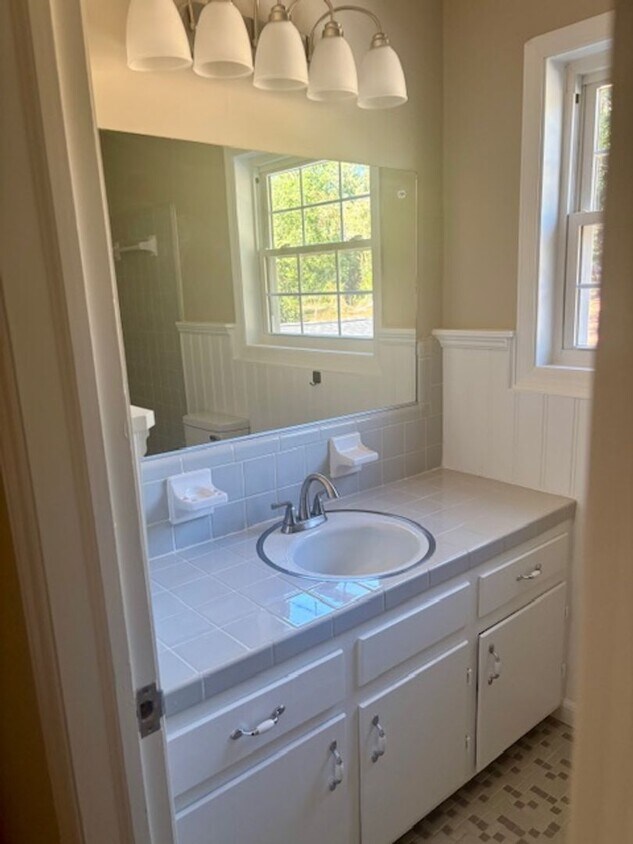 Primary Photo - Renovated Hammond Hills Gem