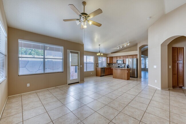 Foto del edificio - 21634 N 44th Pl