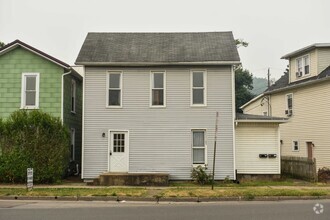 Building Photo - 614 W Main St