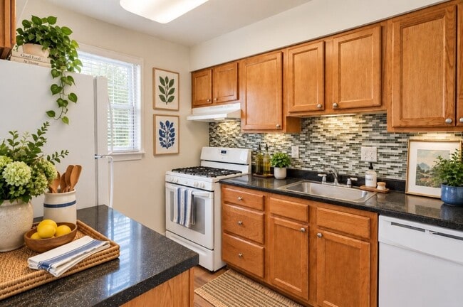 Building Photo - Arbors at Edenbridge Apartments and Townhomes