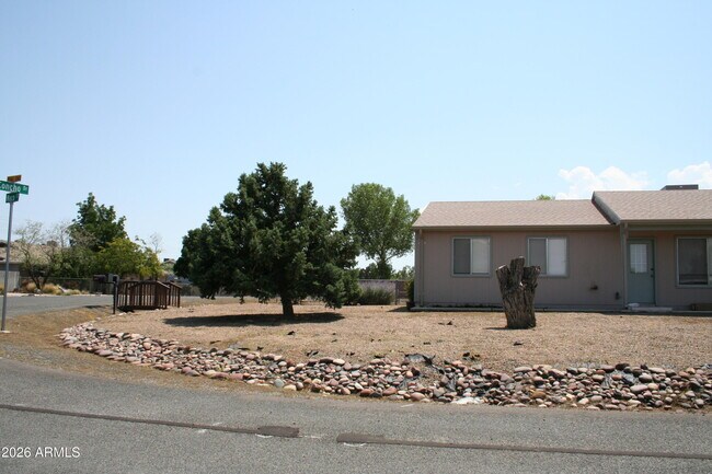 Foto del edificio - 8901 E Waco Ct