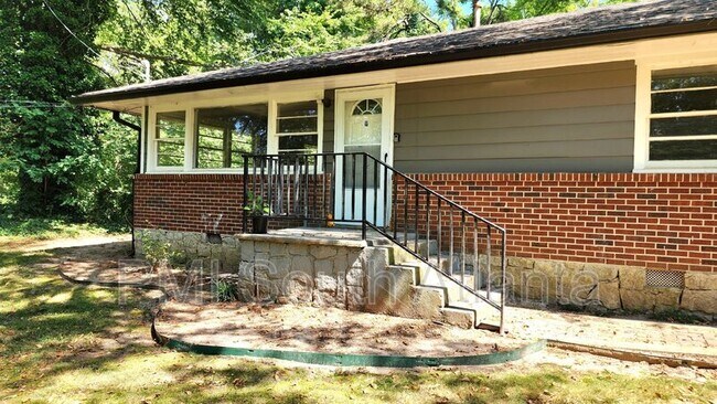 Foto del edificio - 1459 Stockbridge Rd