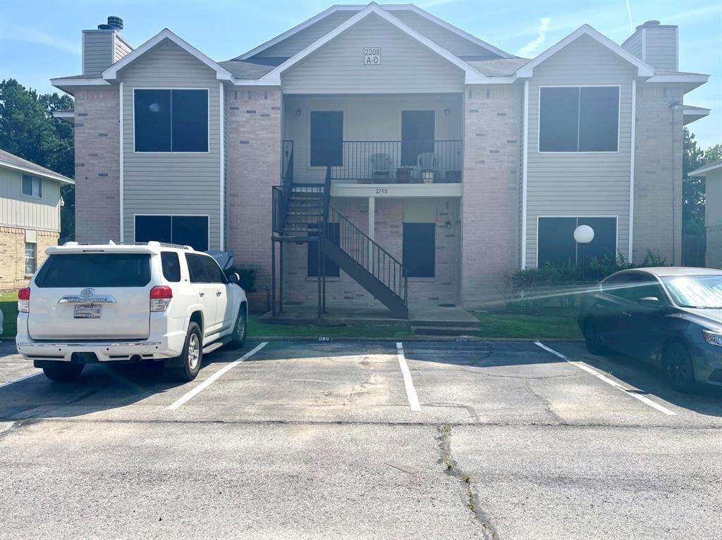 Primary Photo - 2208 Millstone Dr