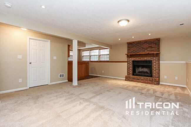 Foto del edificio - 7943 Cardinal Cove W