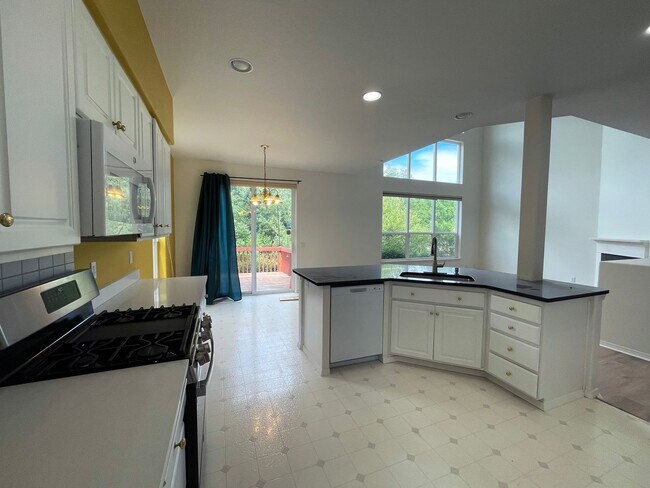 Foto del edificio - Fantastic Bethany Home with Attached Garag...