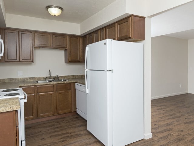 Cocina - Renovada - Briarwood Village