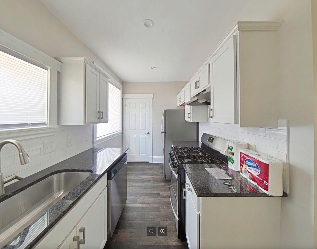 Foto principal - 2453 Neil Ave
