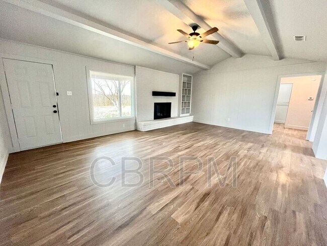 Foto del edificio - 923 W 6th St