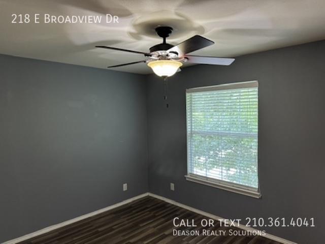 Foto del edificio - 218 E Broadview Dr