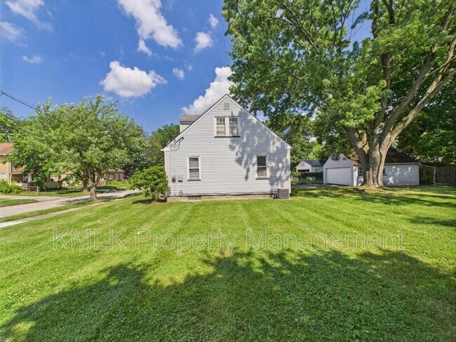 Foto del edificio - 975 Glenwood St NE