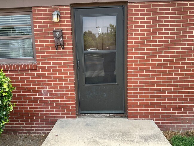 Foto del edificio - 201 Lowdermilk St