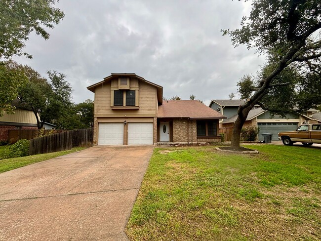 Building Photo - Large Home in Northwest Austin!