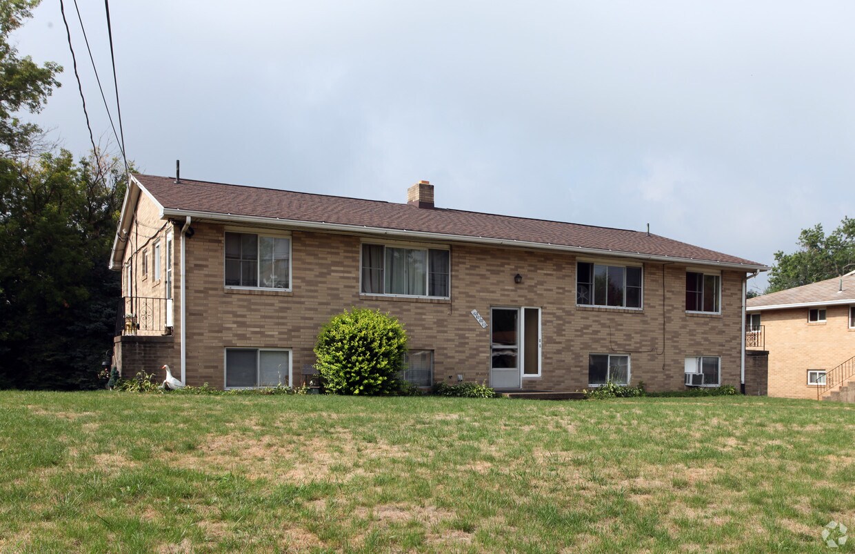 Primary Photo - 429-435 Amvale Ave NE