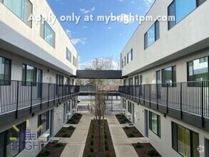 Building Photo - 1223 E St