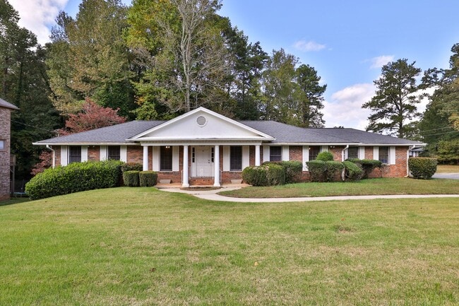 Photo - 5055 Cascade Rd House