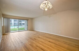 Building Photo - 4095 Bonita Rd