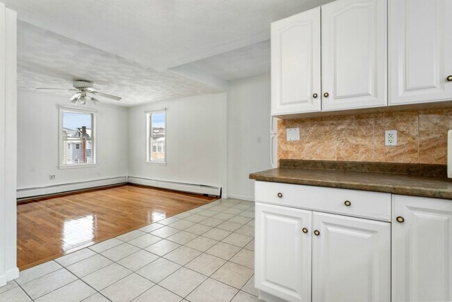 Building Photo - 45 2nd St