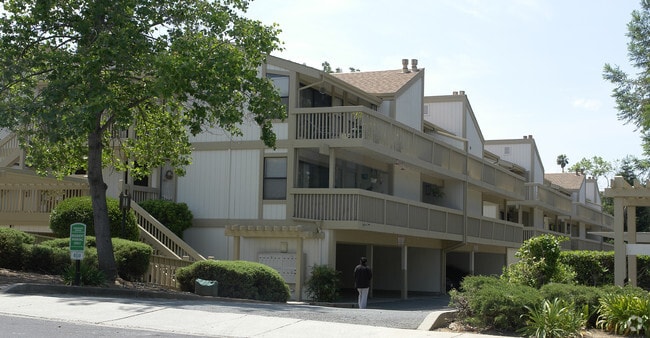 Building Photo - Creekwood Terrace