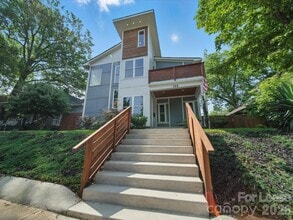 Building Photo - 708 Cross Trl Dr