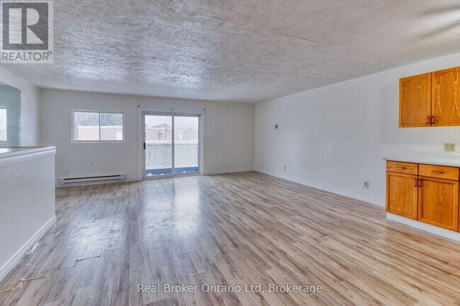 Photo du bâtiment - 675 6th St E