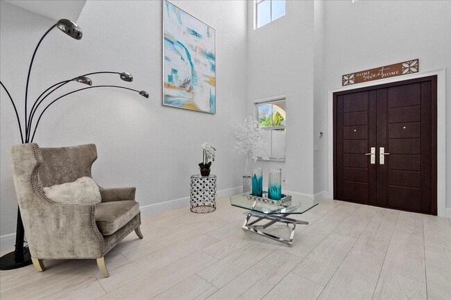 Foto del edificio - 10546 Galleria St