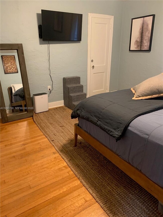 Foto del edificio - 329 W 28th St