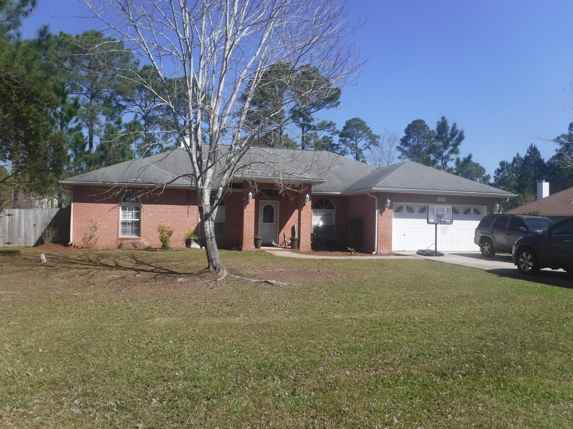Foto principal - 7546 Pepperwood St