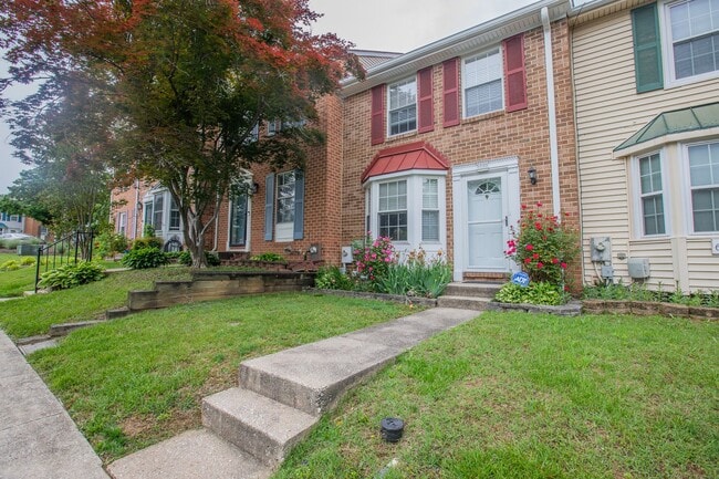 Building Photo - Charming 3 BR/2.5 BA Townhome in Elkridge!