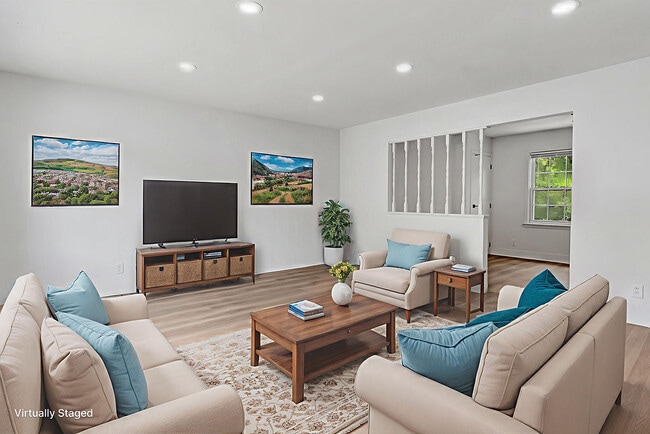 Building Photo - 5946 Sunridge Dr