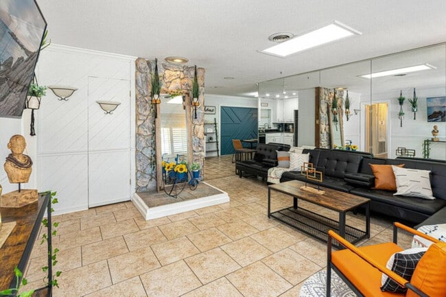 Building Photo - 4544 Gilpin Way