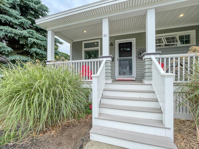 Building Photo - 49 Sprague St