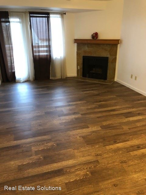 Building Photo - 2 br, 1 bath House - 2440 #A-301 Sentry Drive