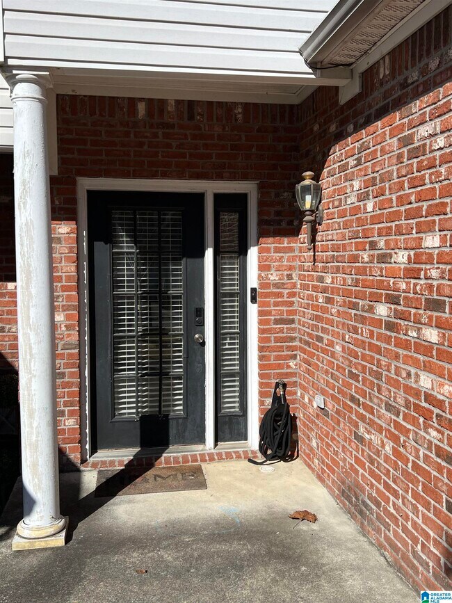 Building Photo - 1648 Savannah Park Ln