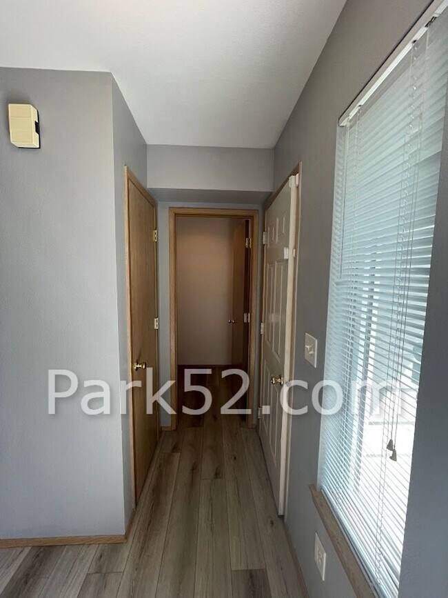 Foto del edificio - 3220 Morrison Rd W