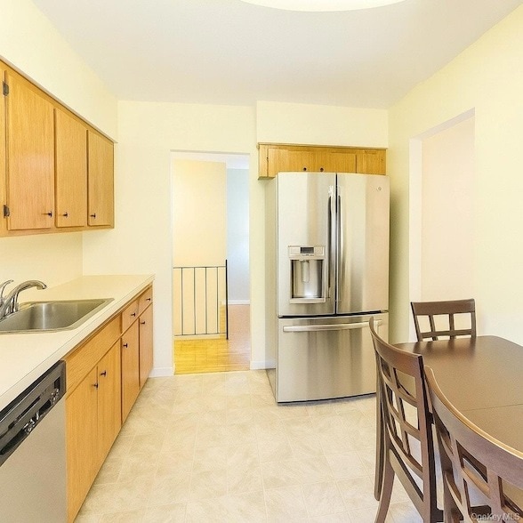 Building Photo - 11 Pearl St