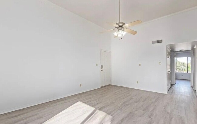 Foto del edificio - 3500 Hayden Rd