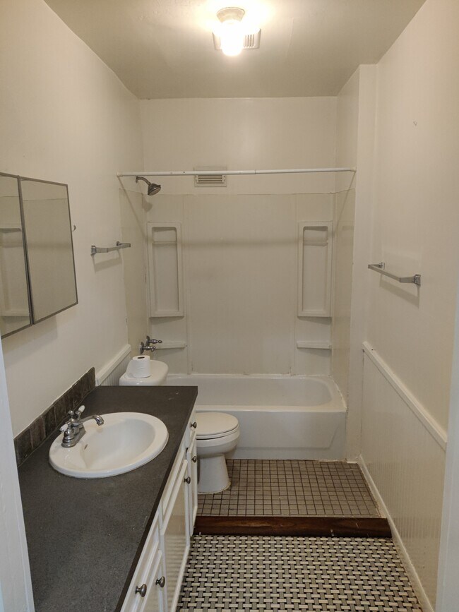 2427 Hazard St Unit 1, Houston, TX 77019 Apartments 2427 Hazard St