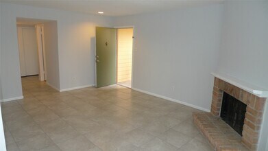 Building Photo - 16111 Aspenglen Dr