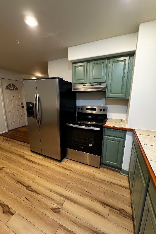 Building Photo - 229 Oak St