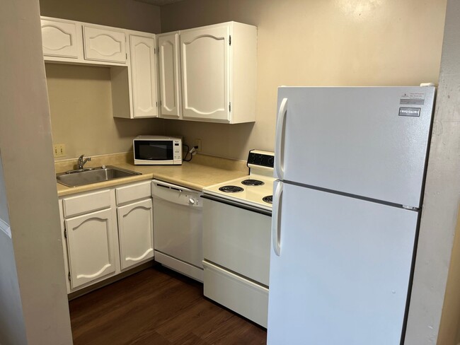 Interior Photo - Quail Creek Apts.