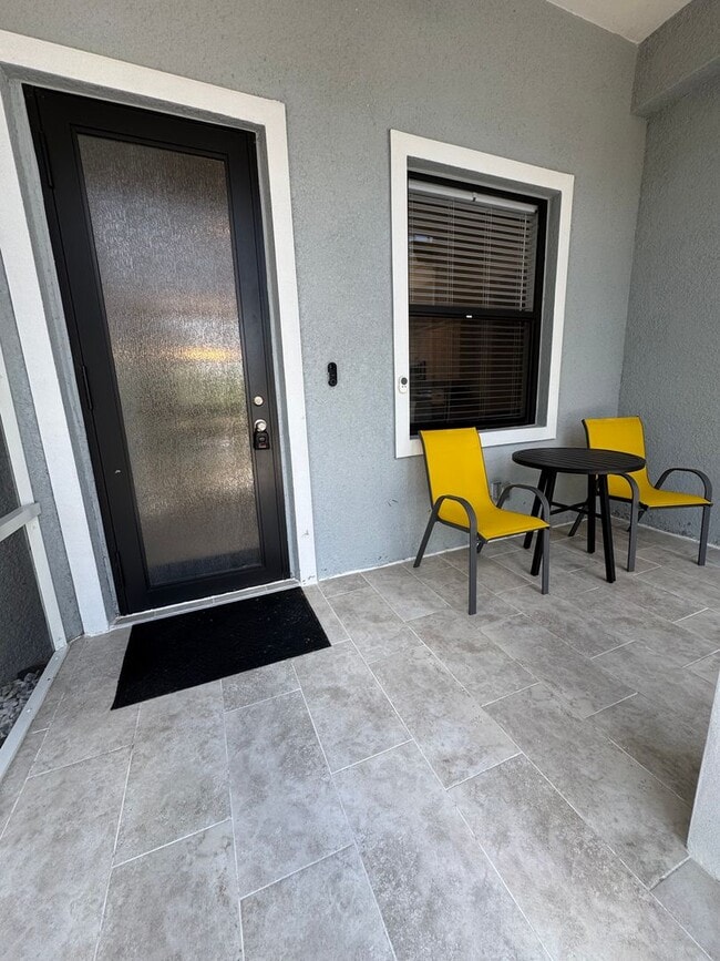 Building Photo - Annual rental unfurnished single-family home NAPLES!
