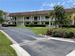 Building Photo - 130 N Collier Blvd