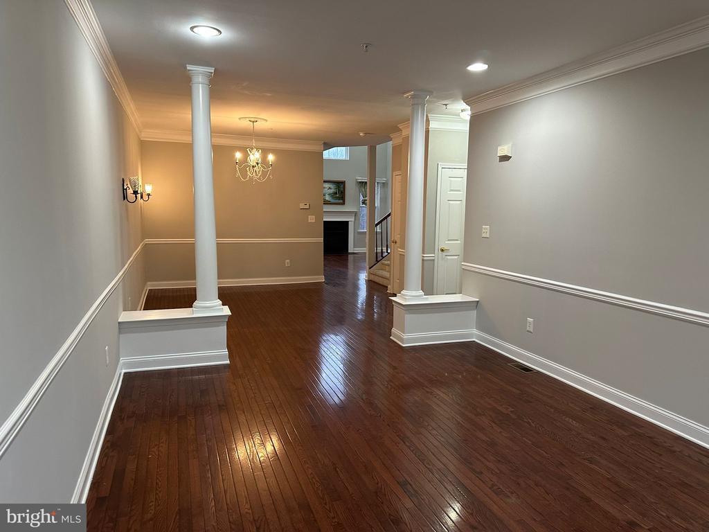 Foto principal - 207 Tall Pines Dr