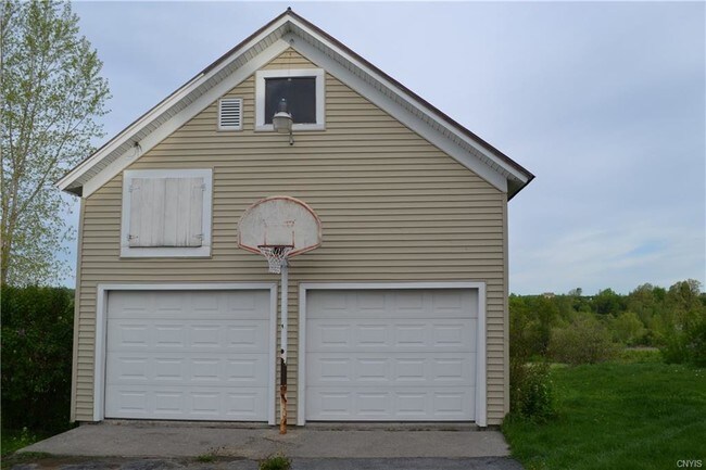 Foto del edificio - 8785 N Main St